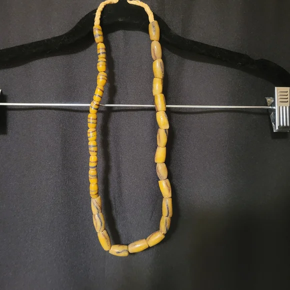 Vintage handmade Krobo glass trade beads, Using recycled-glass techniques - Picture 7 of 16